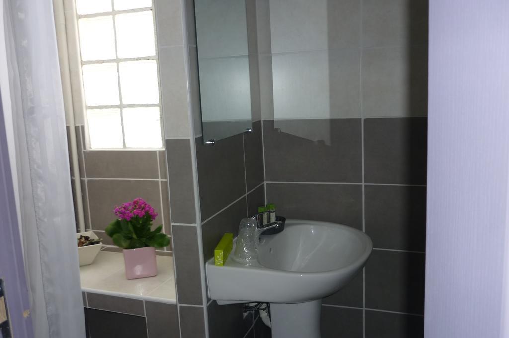 L'Hospitalet Saint Charles Montpellier Room photo